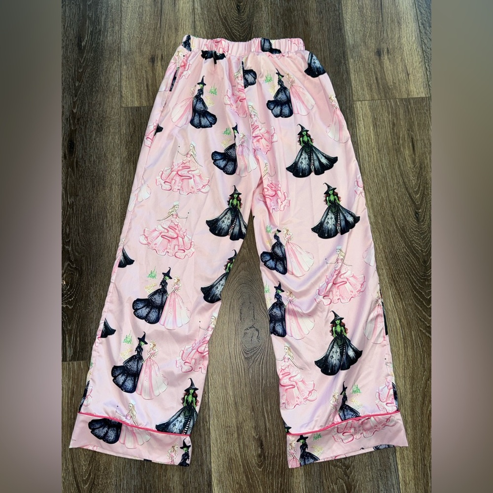 SHESHOW Wicked Print Pink Satin Pajama Set Women’s 💗Size M💚 LIKE NEW! - Picture 8 of 15